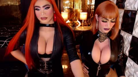 Snapshot of ravenmystiquex chatting on 05/26/26, 01:56 ravenmystiquex online show from 05/26/26, 01:56