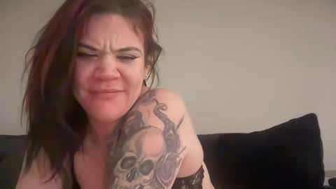 Snapshot of ravenrayyy chatting on 01/17/26, 11:48 Raven Ray online show from 01/17/26, 11:48