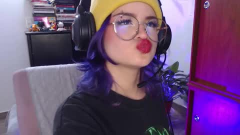 Snapshot of raventh_ chatting on 09/18/25, 03:58 raventh_ online show from 09/18/25, 03:58