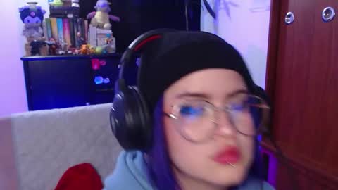 Snapshot of raventh_ chatting on 09/25/25, 10:46 raventh_ online show from 09/25/25, 10:46