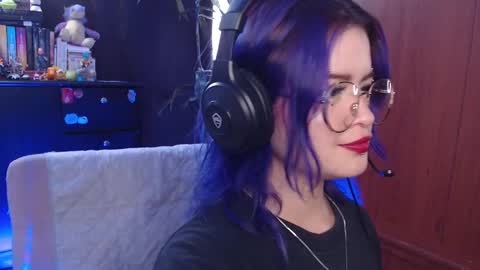 Snapshot of raventh_ chatting on 09/27/25, 06:13 raventh_ online show from 09/27/25, 06:13