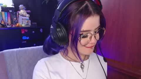 Snapshot of raventh_ chatting on 09/29/25, 06:46 raventh_ online show from 09/29/25, 06:46