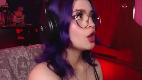 Snapshot of raventh_ chatting on 10/12/25, 07:35 raventh_ online show from 10/12/25, 07:35