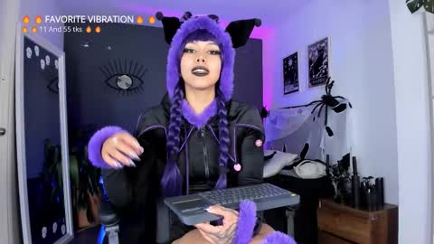 Raven Witch online show from 02/07/26, 08:45