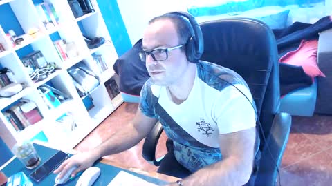 ravingr3d3 online show from 01/14/25, 03:15