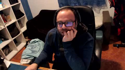 ravingr3d3 online show from 02/05/25, 10:01