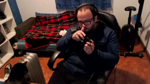 ravingr3d3 online show from 02/06/25, 10:00