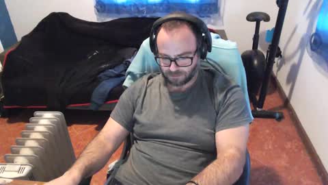 ravingr3d3 online show from 02/11/25, 03:18