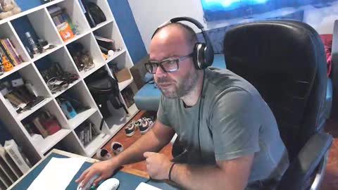 ravingr3d3 online show from 09/18/25, 08:05