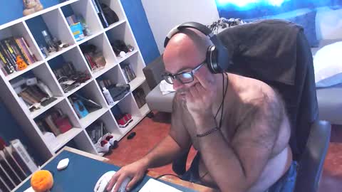 ravingr3d3 online show from 10/09/25, 11:19