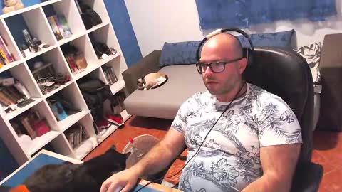 ravingr3d3 online show from 10/11/25, 08:51