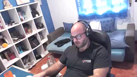 ravingr3d3 online show from 10/21/25, 09:43