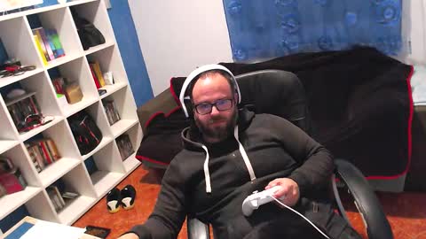 ravingr3d3 online show from 12/13/25, 09:53