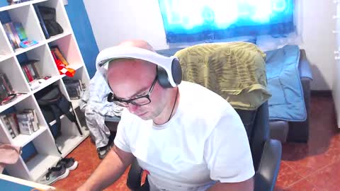 ravingr3d3 online show from 05/20/26, 11:16