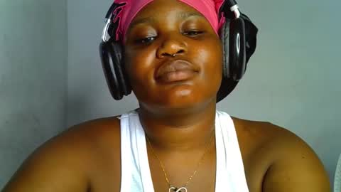 Annie online show from 10/22/25, 12:05