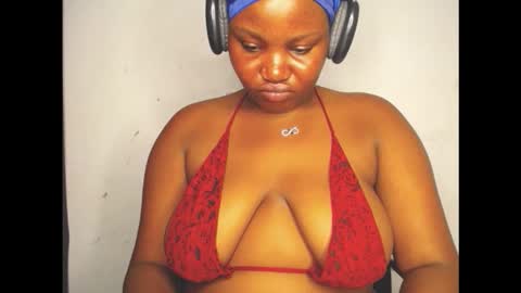 Annie online show from 10/26/25, 08:37