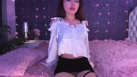 Snapshot of rawdare chatting on 09/20/25, 04:30 Lillian online show from 09/20/25, 04:30