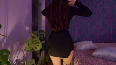 Snapshot of rawdare chatting on 10/15/25, 04:18 Lillian online show from 10/15/25, 04:18