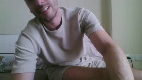 Snapshot of rawdr3 chatting on 05/13/26, 06:44 rawdr3 online show from 05/13/26, 06:44