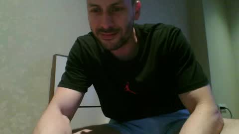 Snapshot of rawdr3 chatting on 05/16/26, 11:31 rawdr3 online show from 05/16/26, 11:31