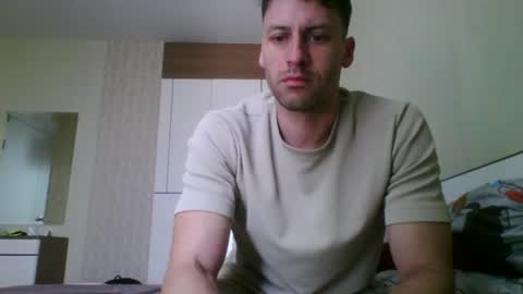 Snapshot of rawdr3 chatting on 06/17/26, 06:16 rawdr3 online show from 06/17/26, 06:16
