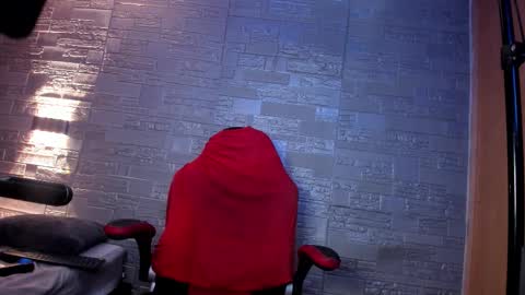 Snapshot of rawmathews chatting on 12/14/25, 03:23 rawmathews online show from 12/14/25, 03:23