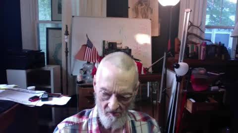 Snapshot of ray1776ray chatting on 10/07/25, 01:14 ray1776ray online show from 10/07/25, 01:14