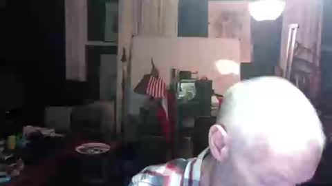 Snapshot of ray1776ray chatting on 10/10/25, 01:37 ray1776ray online show from 10/10/25, 01:37