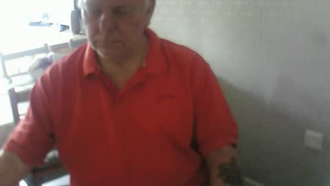 Snapshot of ray47 chatting on 09/16/25, 10:16 ray47 online show from 09/16/25, 10:16