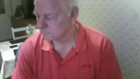 Snapshot of ray47 chatting on 09/18/25, 10:34 ray47 online show from 09/18/25, 10:34