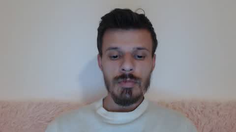 Snapshot of rayann27 chatting on 10/28/25, 04:20 rayan online show from 10/28/25, 04:20