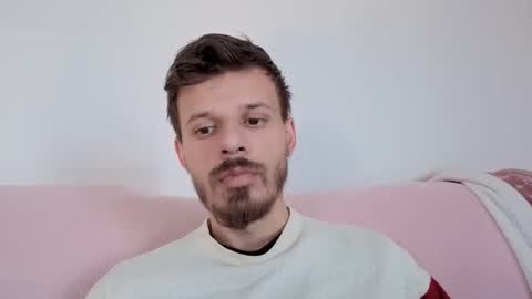 Snapshot of rayann27 chatting on 10/29/25, 09:33 rayan online show from 10/29/25, 09:33