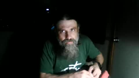 Snapshot of raybob252000 chatting on 10/13/25, 02:33 raybob252000 online show from 10/13/25, 02:33