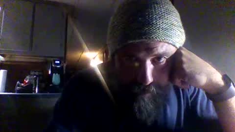 Snapshot of raybob252000 chatting on 10/27/25, 01:42 raybob252000 online show from 10/27/25, 01:42