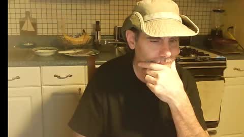 Ray online show from 10/22/25, 07:08