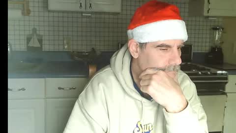 Snapshot of raylene4u2 chatting on 12/17/25, 07:58 Ray online show from 12/17/25, 07:58