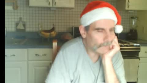 Snapshot of raylene4u2 chatting on 12/19/25, 09:11 Ray online show from 12/19/25, 09:11