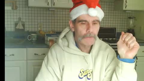 Snapshot of raylene4u2 chatting on 12/21/25, 09:11 Ray online show from 12/21/25, 09:11