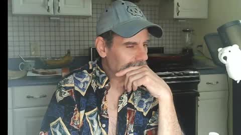 Snapshot of raylene4u2 chatting on 05/21/26, 07:10 Ray online show from 05/21/26, 07:10