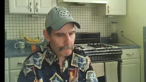 Snapshot of raylene4u2 chatting on 05/31/26, 06:42 Ray online show from 05/31/26, 06:42