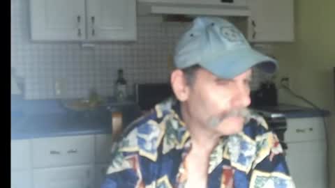 Snapshot of raylene4u2 chatting on 06/09/26, 07:20 Ray online show from 06/09/26, 07:20