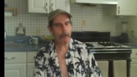 Snapshot of raylene4u2 chatting on 07/26/26, 04:36 Ray online show from 07/26/26, 04:36