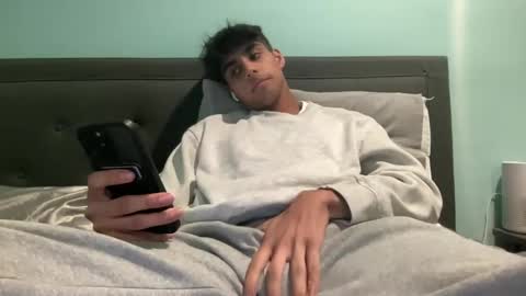 raymondg8596 online show from 02/04/25, 01:56