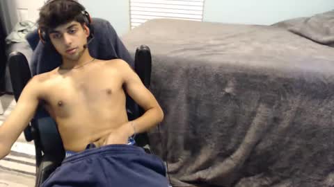 raymondg8596 online show from 02/26/25, 02:37