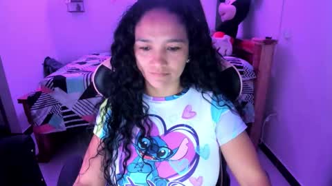 Snapshot of rayza_mature_ chatting on 11/11/25, 02:50 Danna online show from 11/11/25, 02:50