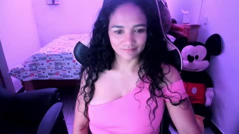 Snapshot of rayza_mature_ chatting on 02/28/26, 02:51 Danna online show from 02/28/26, 02:51
