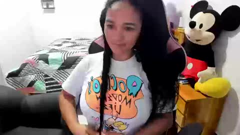 Snapshot of rayza_mature_ chatting on 03/13/26, 03:18 Danna online show from 03/13/26, 03:18