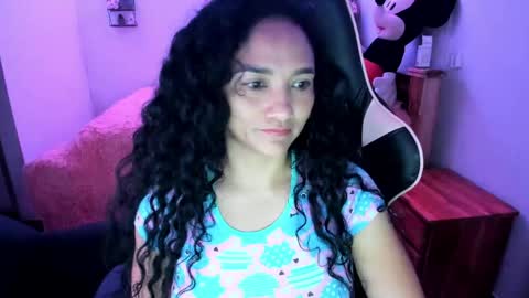 Snapshot of rayza_mature_ chatting on 04/12/26, 04:34 Danna online show from 04/12/26, 04:34