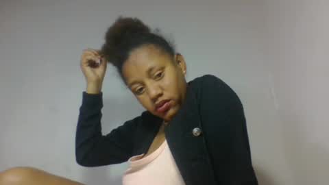 razanastine online show from 11/10/25, 09:47