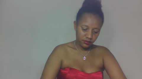 razanastine online show from 11/19/25, 04:51